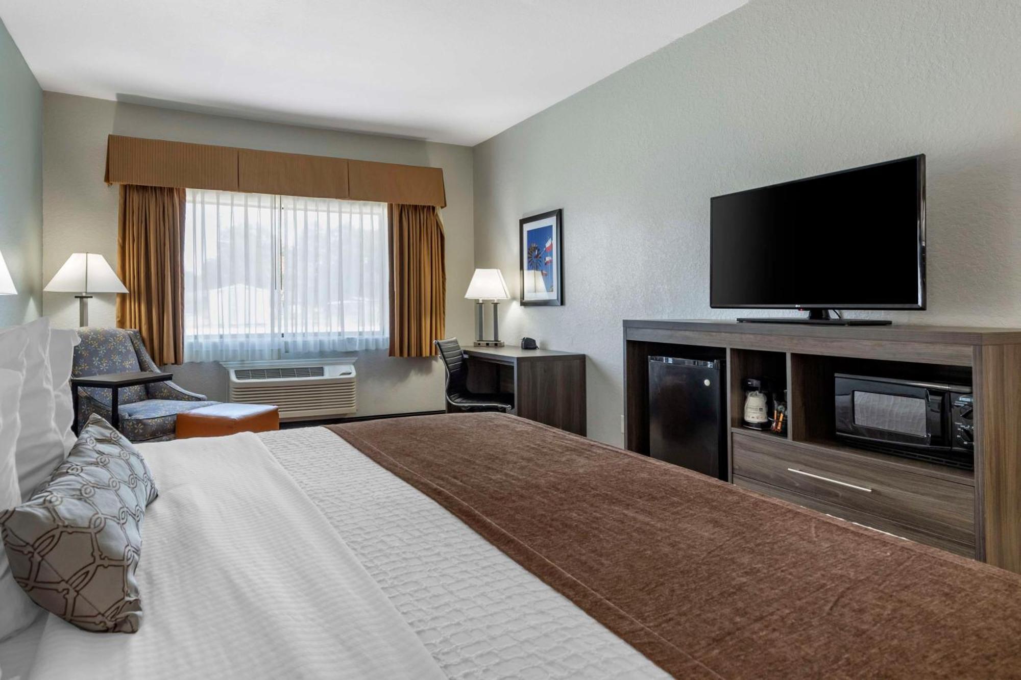 Best Western Plus Victoria Inn & Suites Extérieur photo