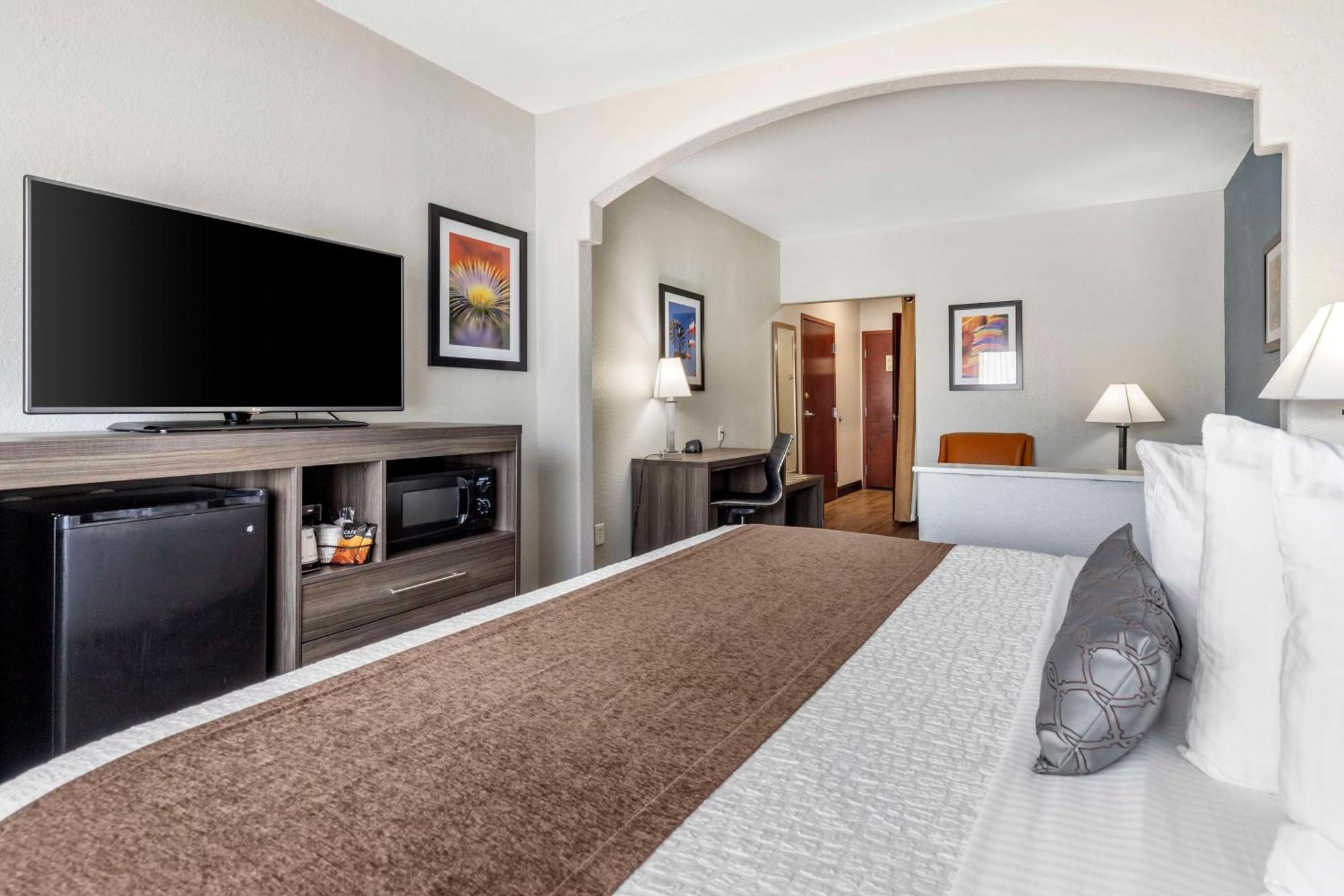 Best Western Plus Victoria Inn & Suites Extérieur photo