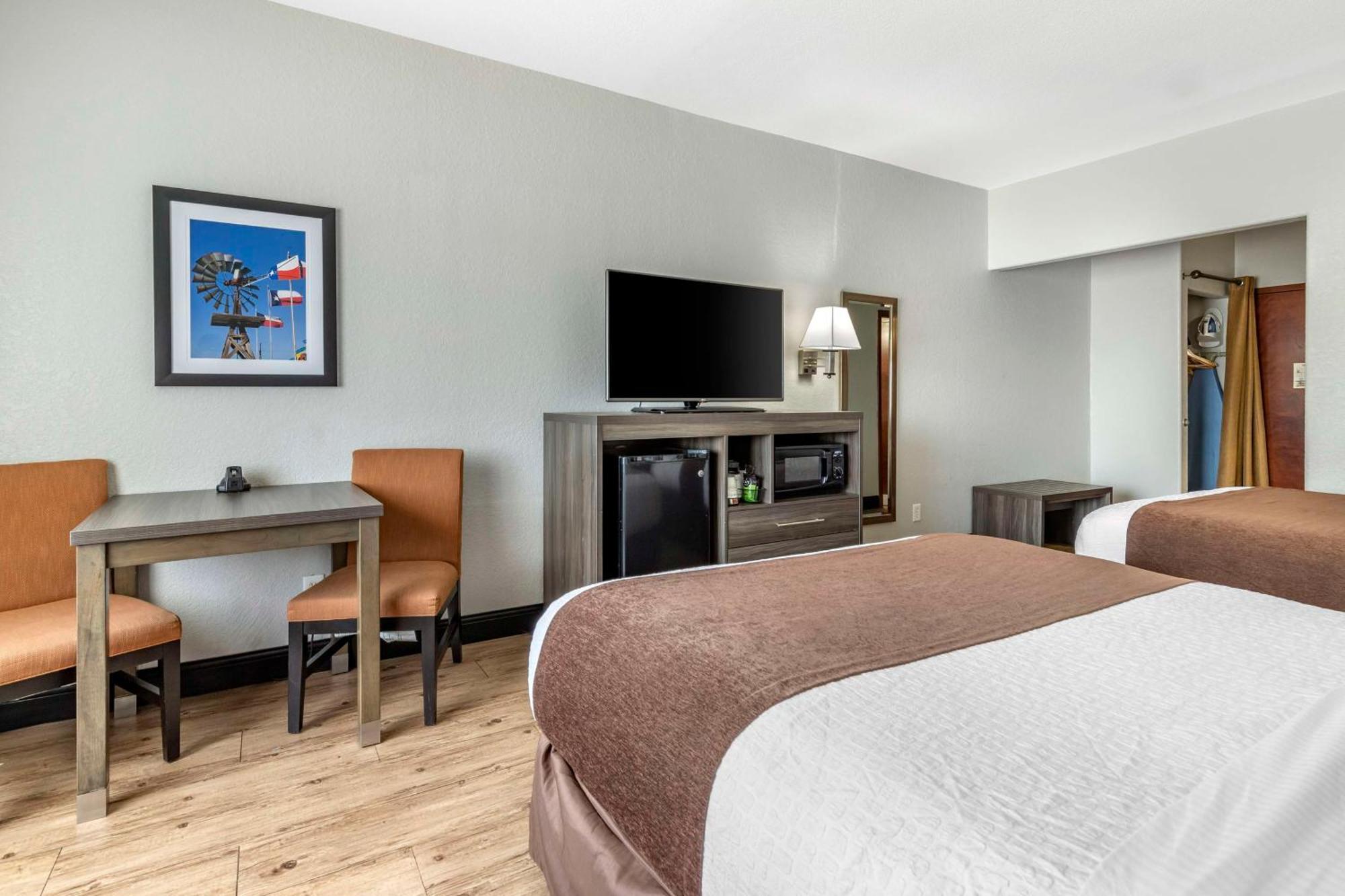 Best Western Plus Victoria Inn & Suites Extérieur photo
