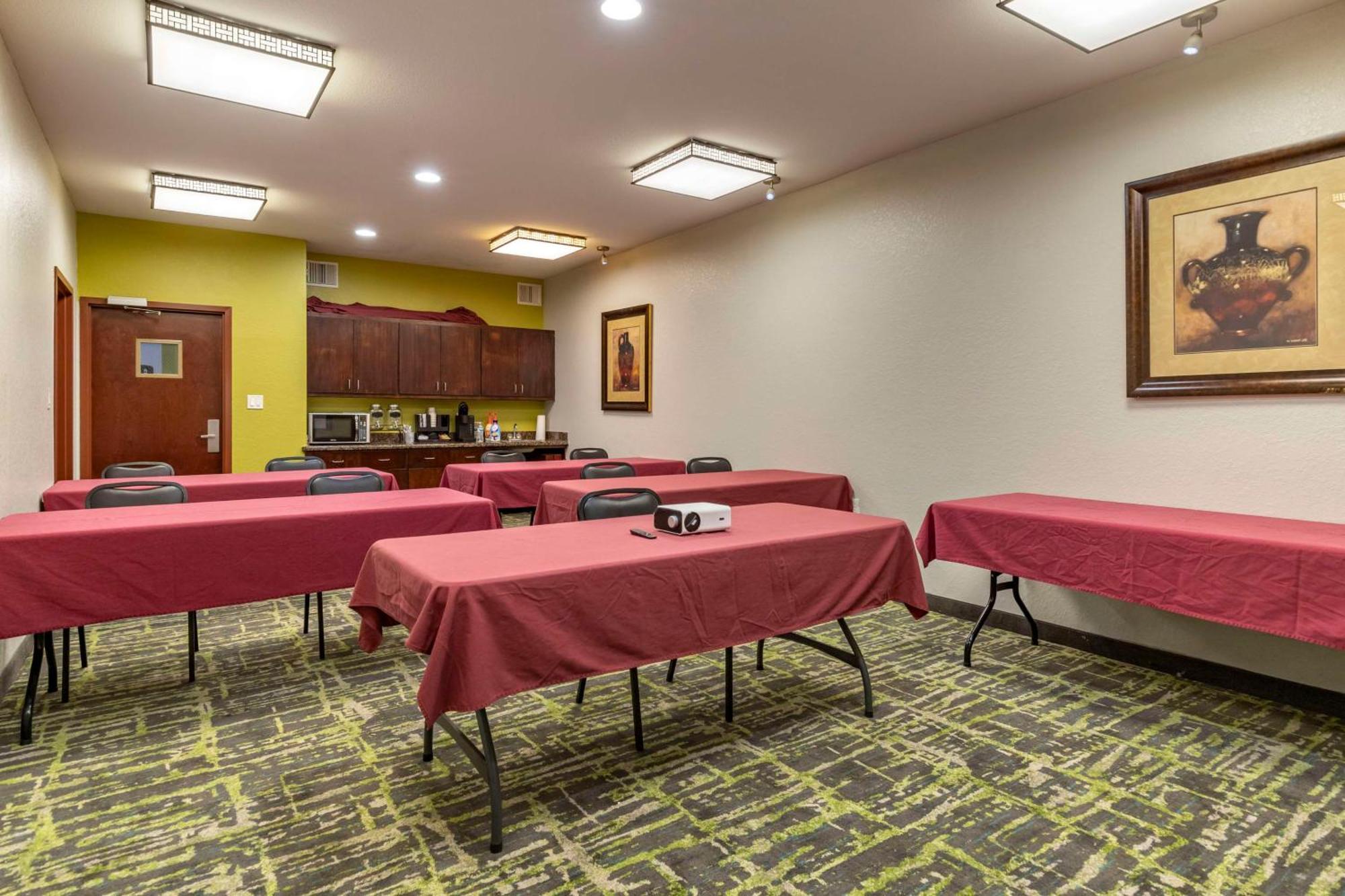 Best Western Plus Victoria Inn & Suites Extérieur photo